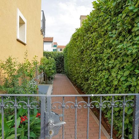 Rougemarin Apartments ビオグラード・ナ・モル エクステリア 写真