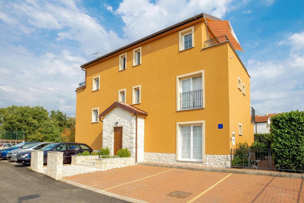 Rougemarin Apartments ビオグラード・ナ・モル エクステリア 写真